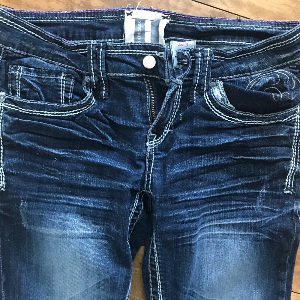 Jeans - Picture 2 of 3